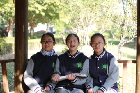 绿帽狗屌操婊子好爽 Middle School